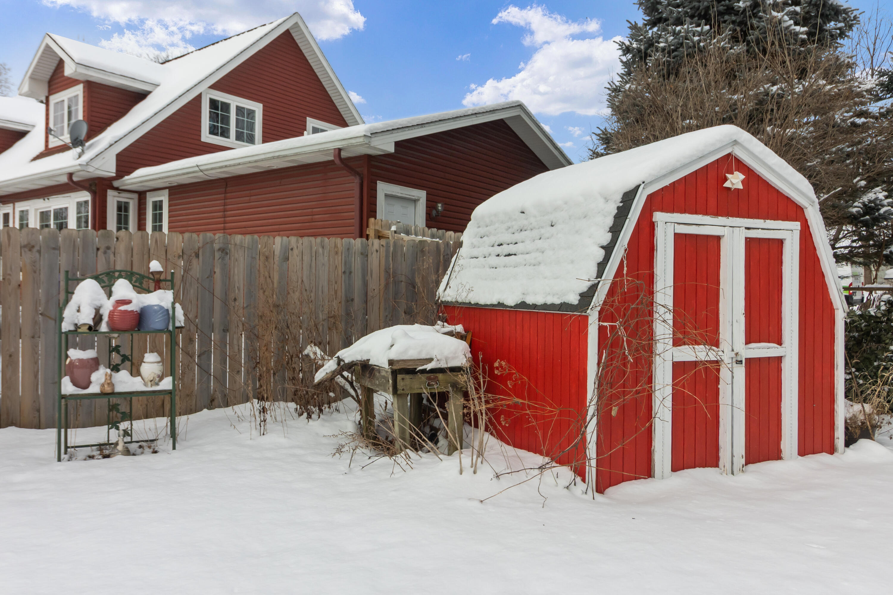 742 Sheridan Springs Road Lake Geneva, WI 53147 - Photo 4 of 24 Shed
