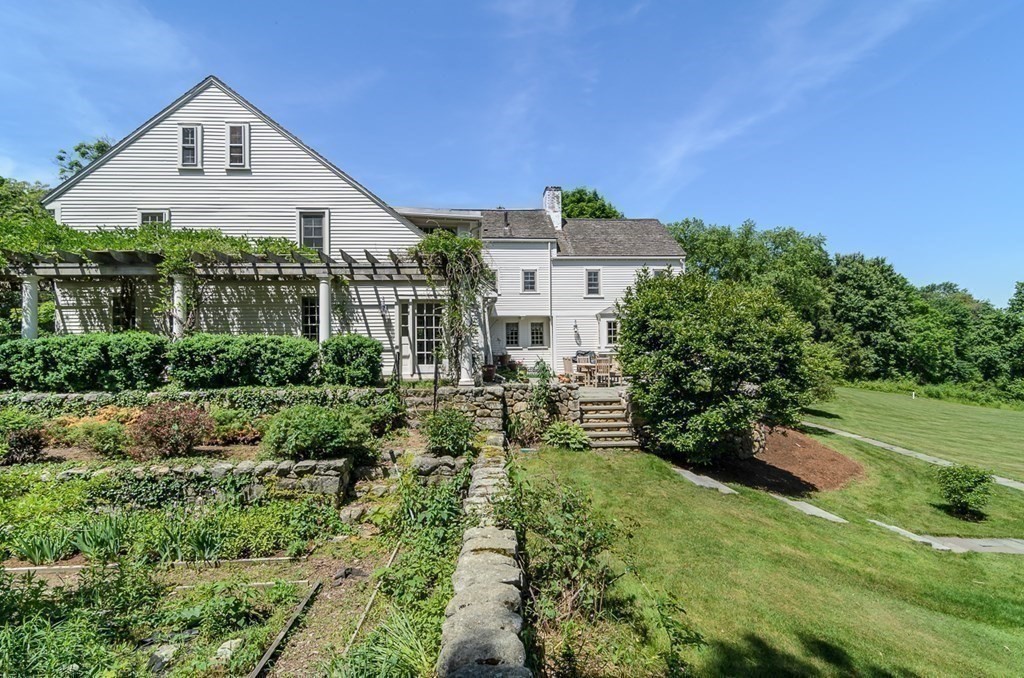 202 Dedham Street Dover, MA 02030 - Photo 3 of 21