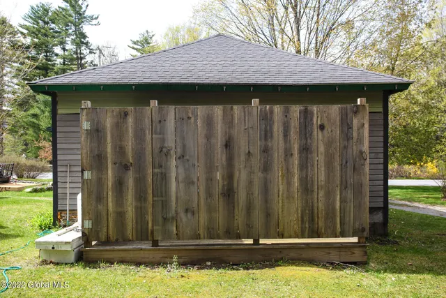 $495,000 | 2023 Lands End Road, Huletts Landing, NY 12841