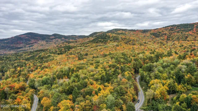 $495,000 | 2023 Lands End Road, Huletts Landing, NY 12841