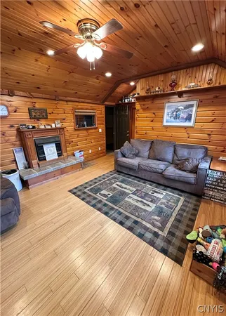 $450,000 | 3129 Hawes Road, Nelson, NY 13061