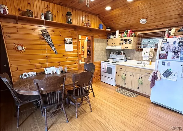 $450,000 | 3129 Hawes Road, Nelson, NY 13061