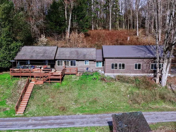 $450,000 | 3129 Hawes Road, Nelson, NY 13061
