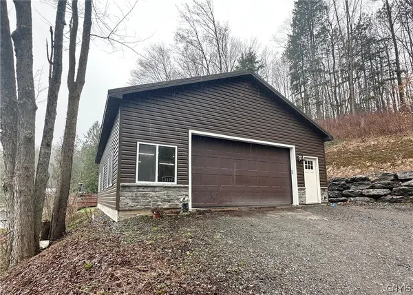 $450,000 | 3129 Hawes Road, Nelson, NY 13061