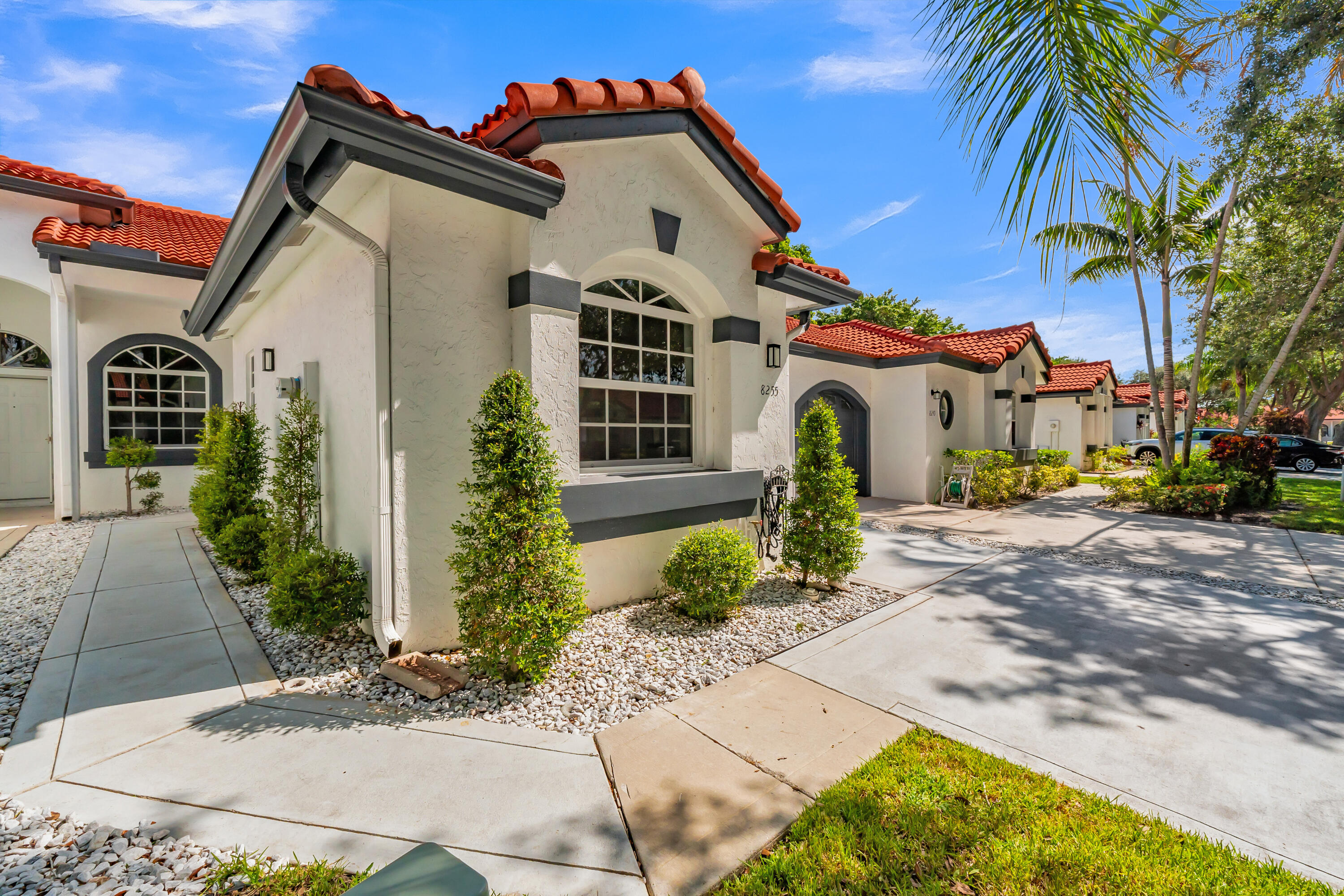8255 Vía Bella Boca Raton, FL 33496 - Photo 4 of 67 2