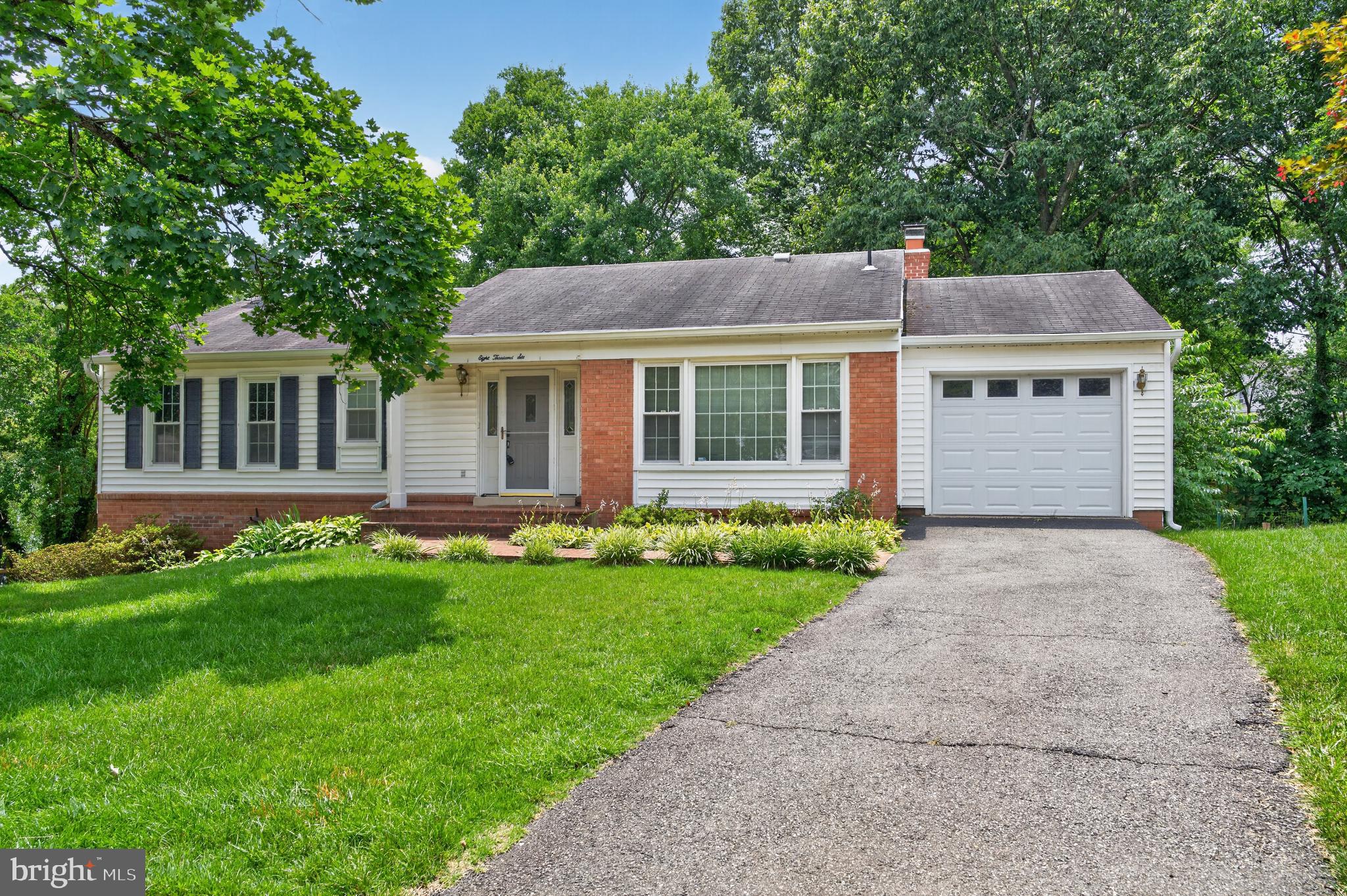 8006 Lady Lewis Court Springfield, VA 22153 - Photo 2 of 30