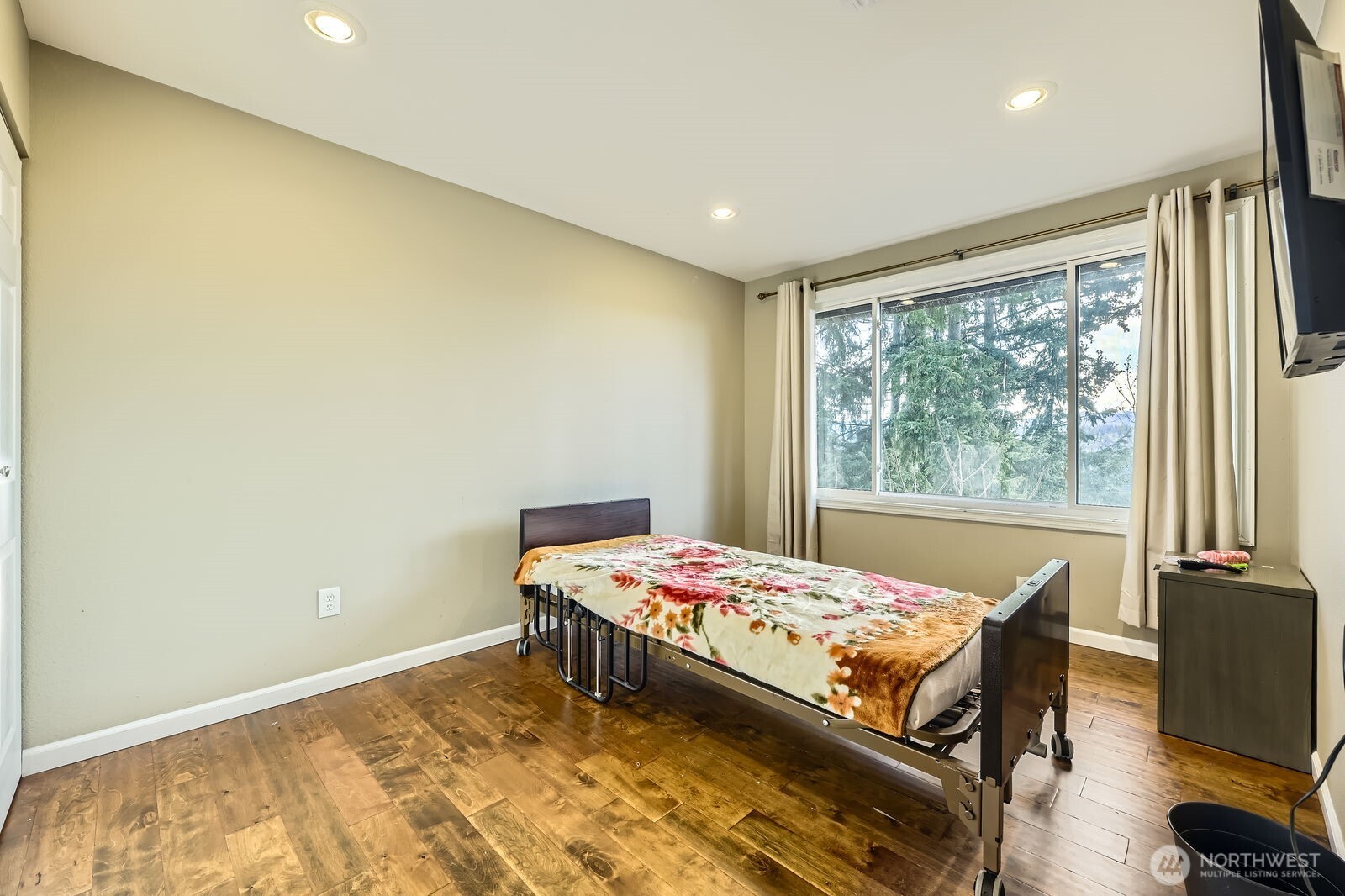 426 Stevens Avenue Northwest Renton, WA 98057 - Photo 17 of 34
