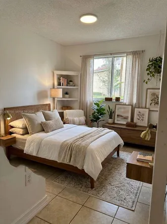 $2,100 | Pinehurst Club Condominiums, Hollywood, FL 33021