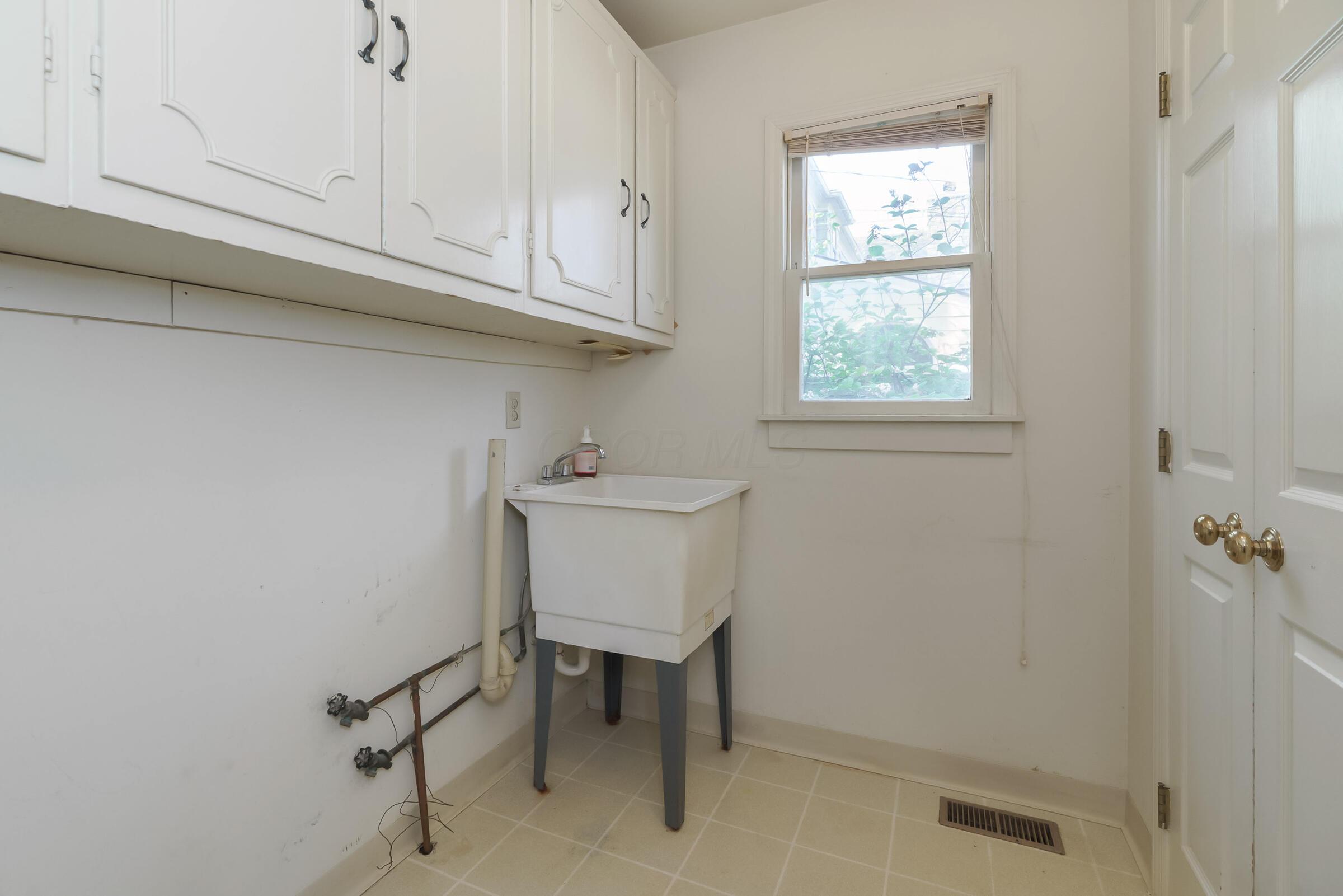 136 South Remington Road Columbus, OH 43209 - Photo 22 of 43 136 s Remington Rd-28