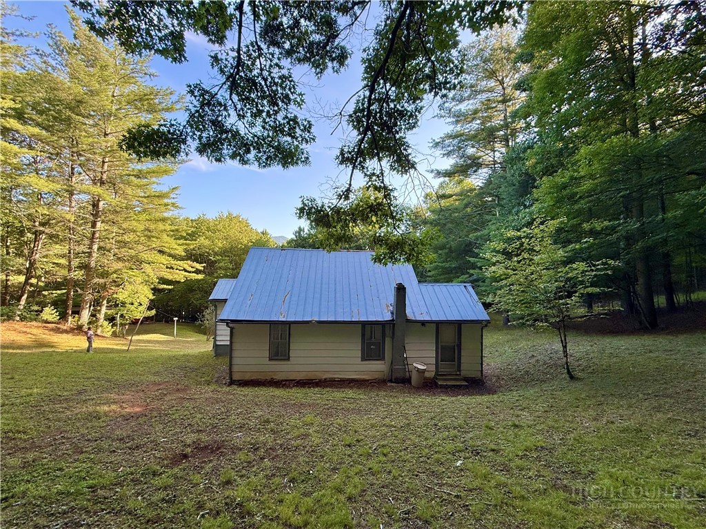 1025 Lue Jones Road Warrensville, NC 28693 - Photo 4 of 23