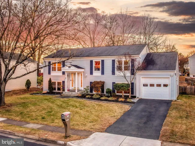 $685,000 | 1109 Devon Street, Herndon, VA 20170