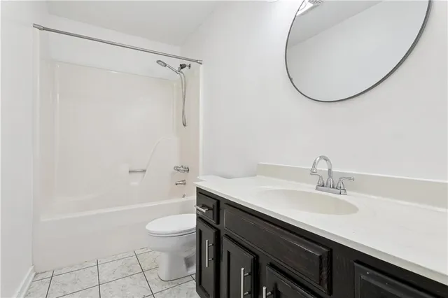 $3,200 | 75 Oaklawn Drive, Metairie, LA 70005