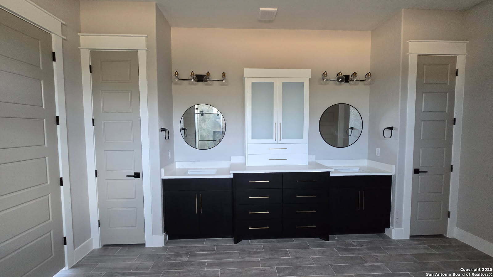 699 James Way Castroville, TX 78009 - Photo 14 of 31