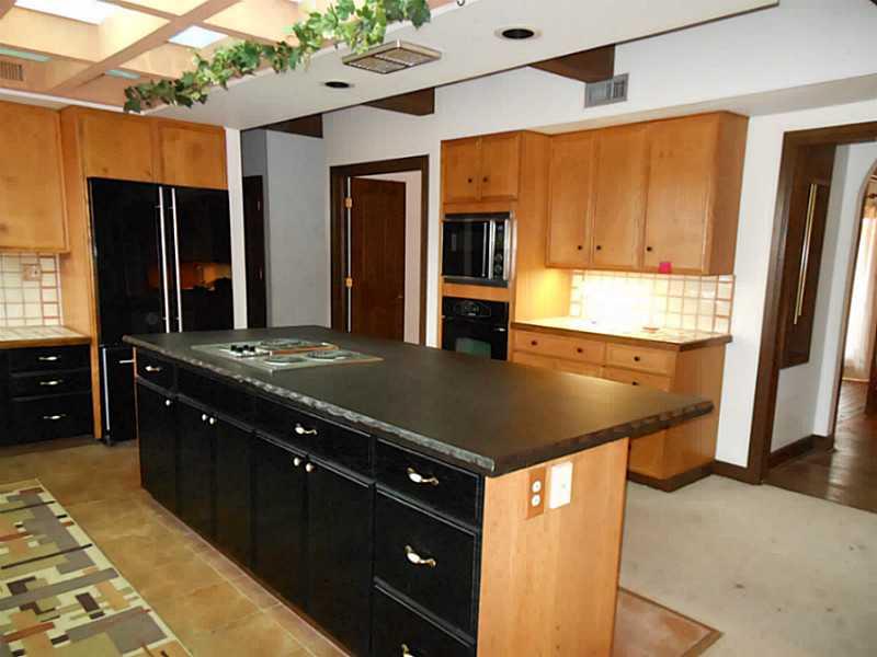 4499 Hilty Road Murrysville, PA 15668 - Photo 13 of 25 Kitchen.