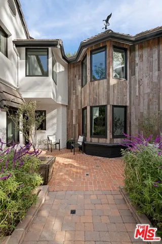 $23,500 | 16881 Oak View Drive, Encino, CA 91436