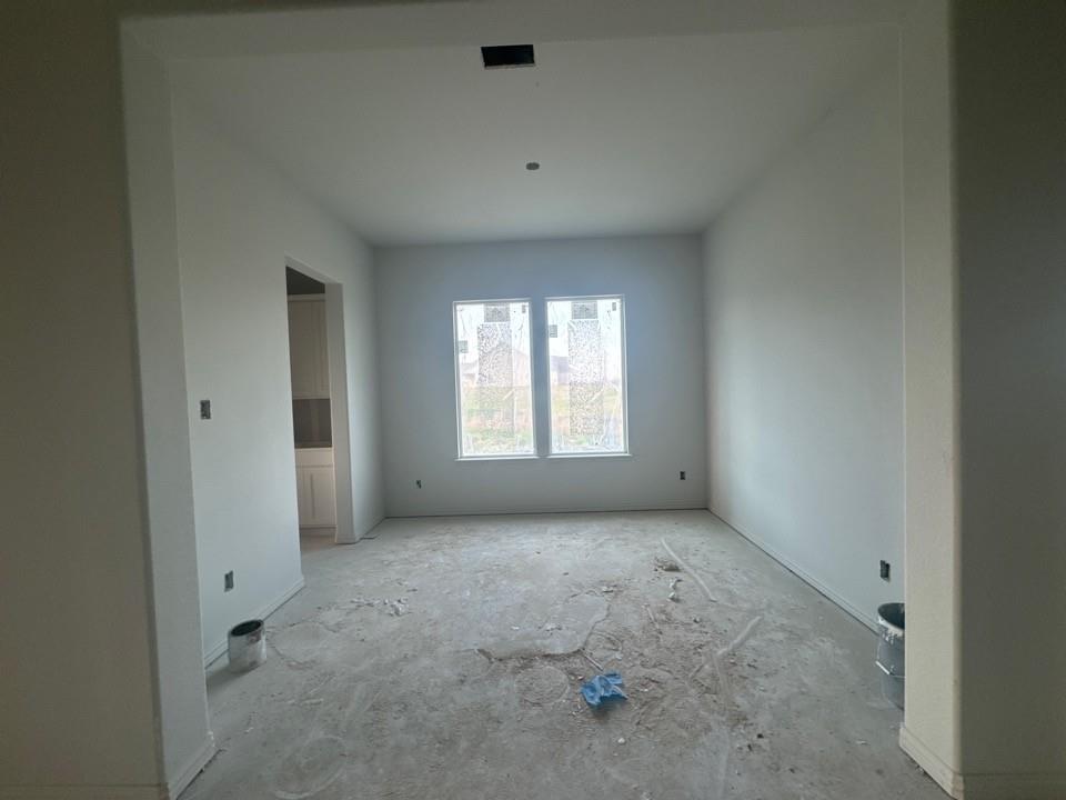8935 County Road 623 Blue Ridge, TX 75424 - Photo 6 of 20 a view of a livingroom with a window