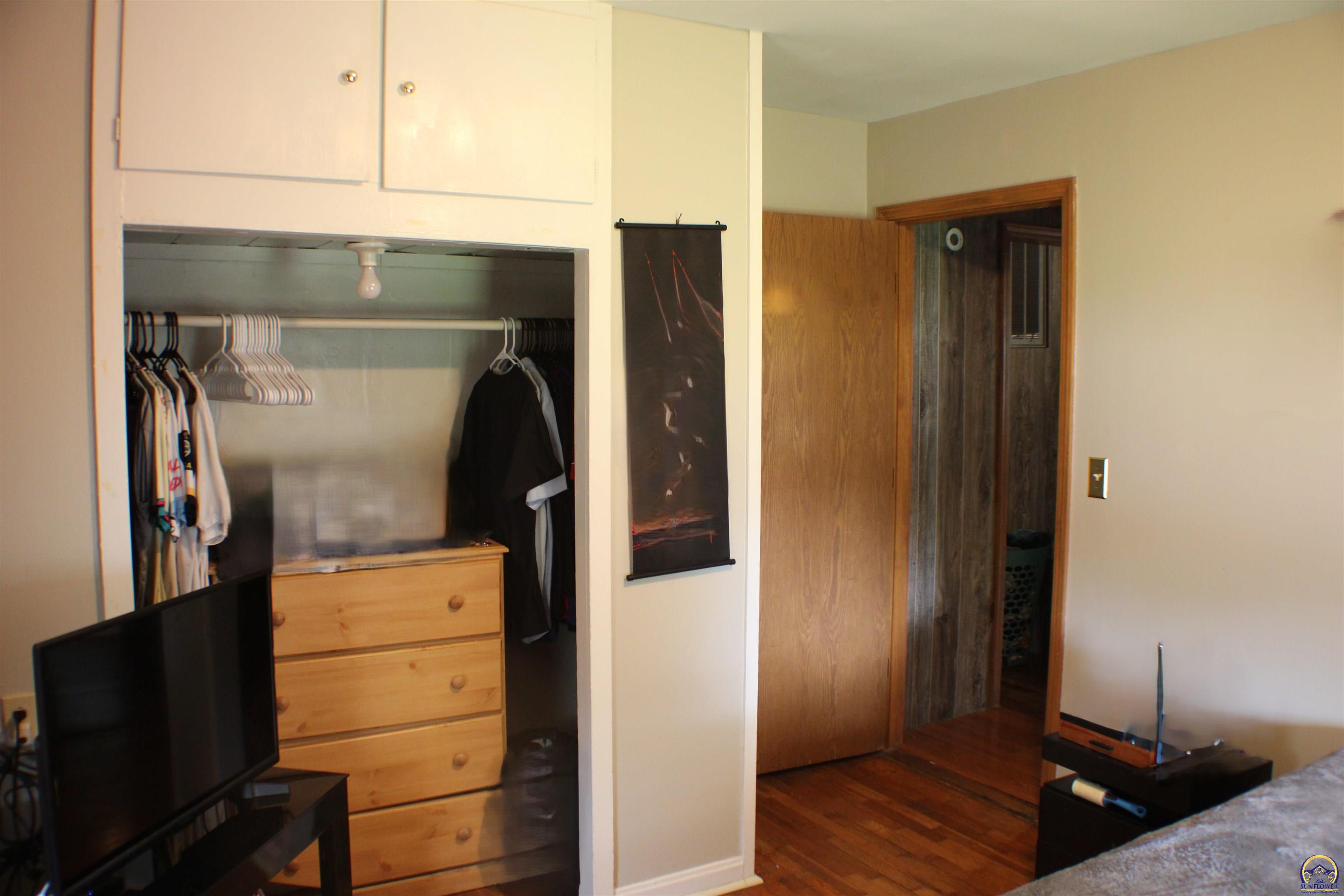 1014 Southeast 21st Street Topeka, KS 66607 - Photo 19 of 25