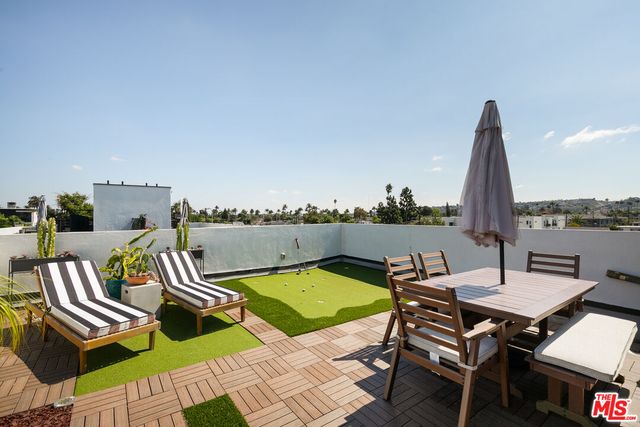 $1,095,000 | 2652 South Mansfield Avenue, Los Angeles, CA 90016