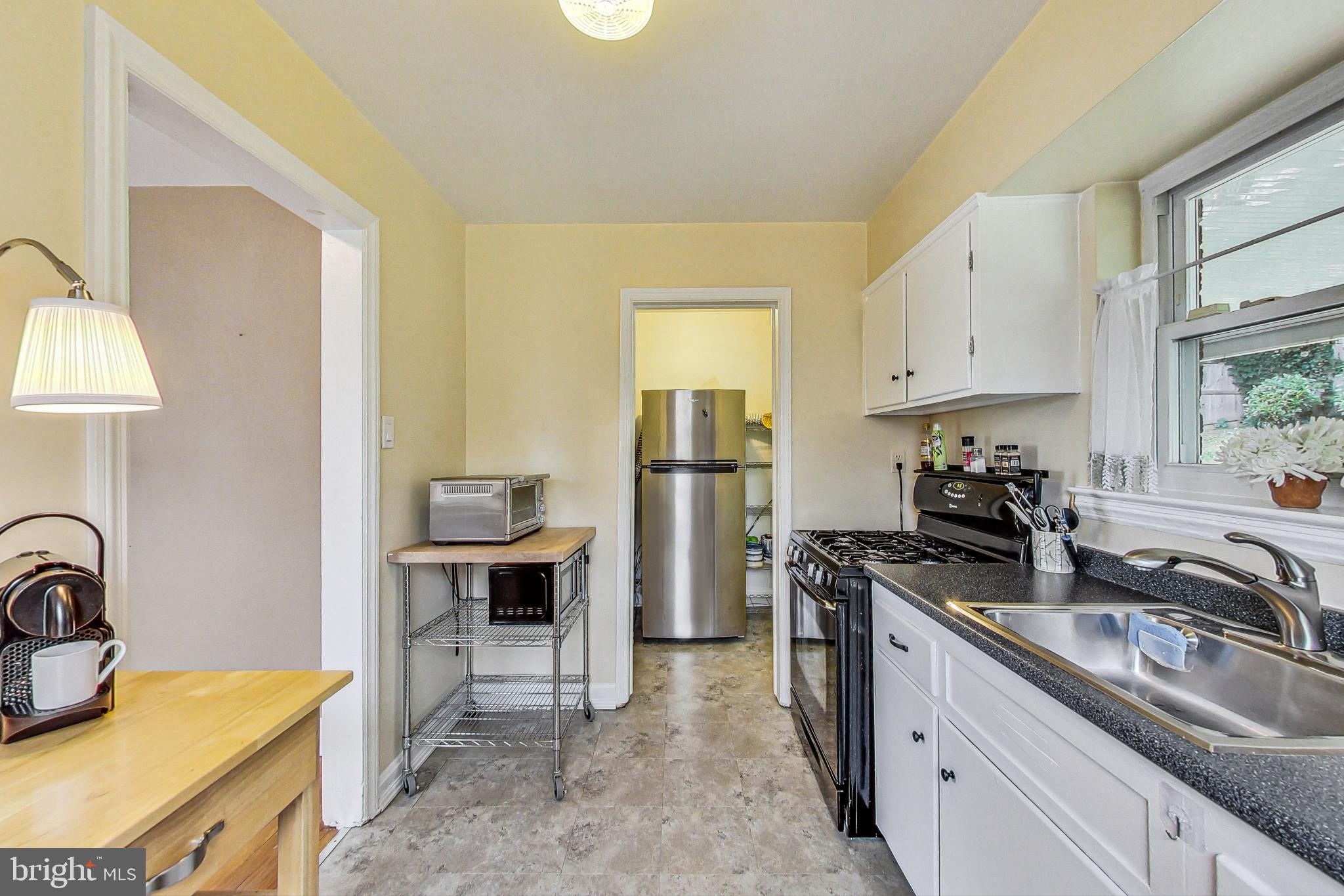 2409 Dennis Avenue Silver Spring, MD 20902 - Photo 10 of 29