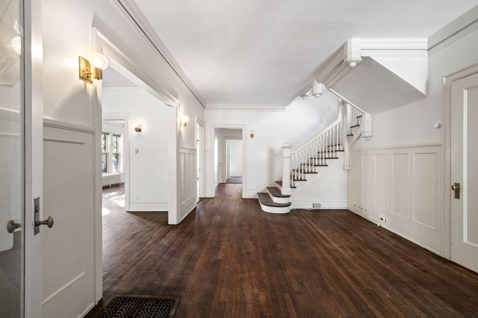 4254 North Hazel Street Chicago, IL 60613 - Photo 5 of 43