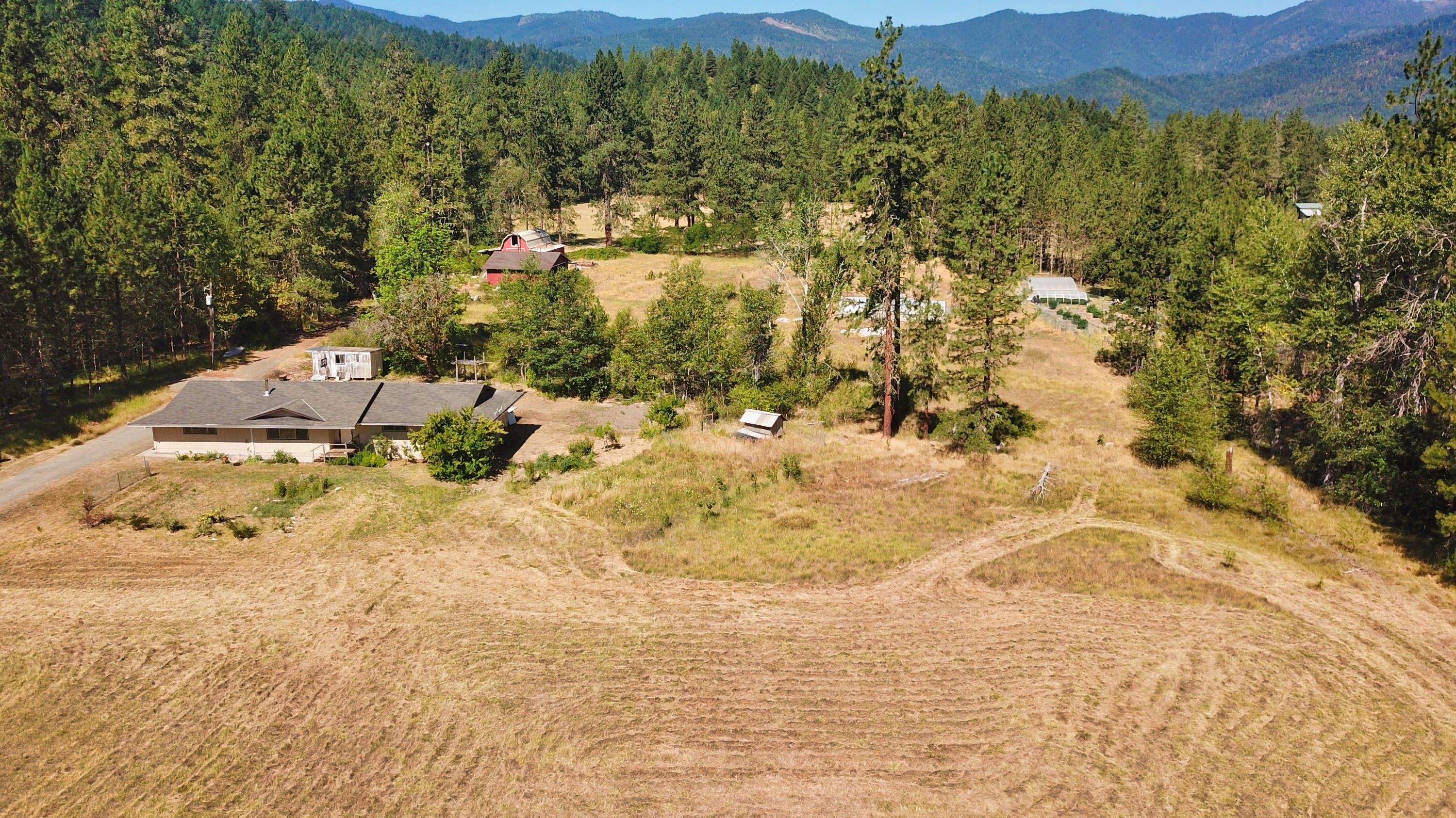 300 Sagamore Road Williams, OR 97544 - Photo 1 of 32 0AC7730A-0967-4220-A5A9-06E4A3CF0851