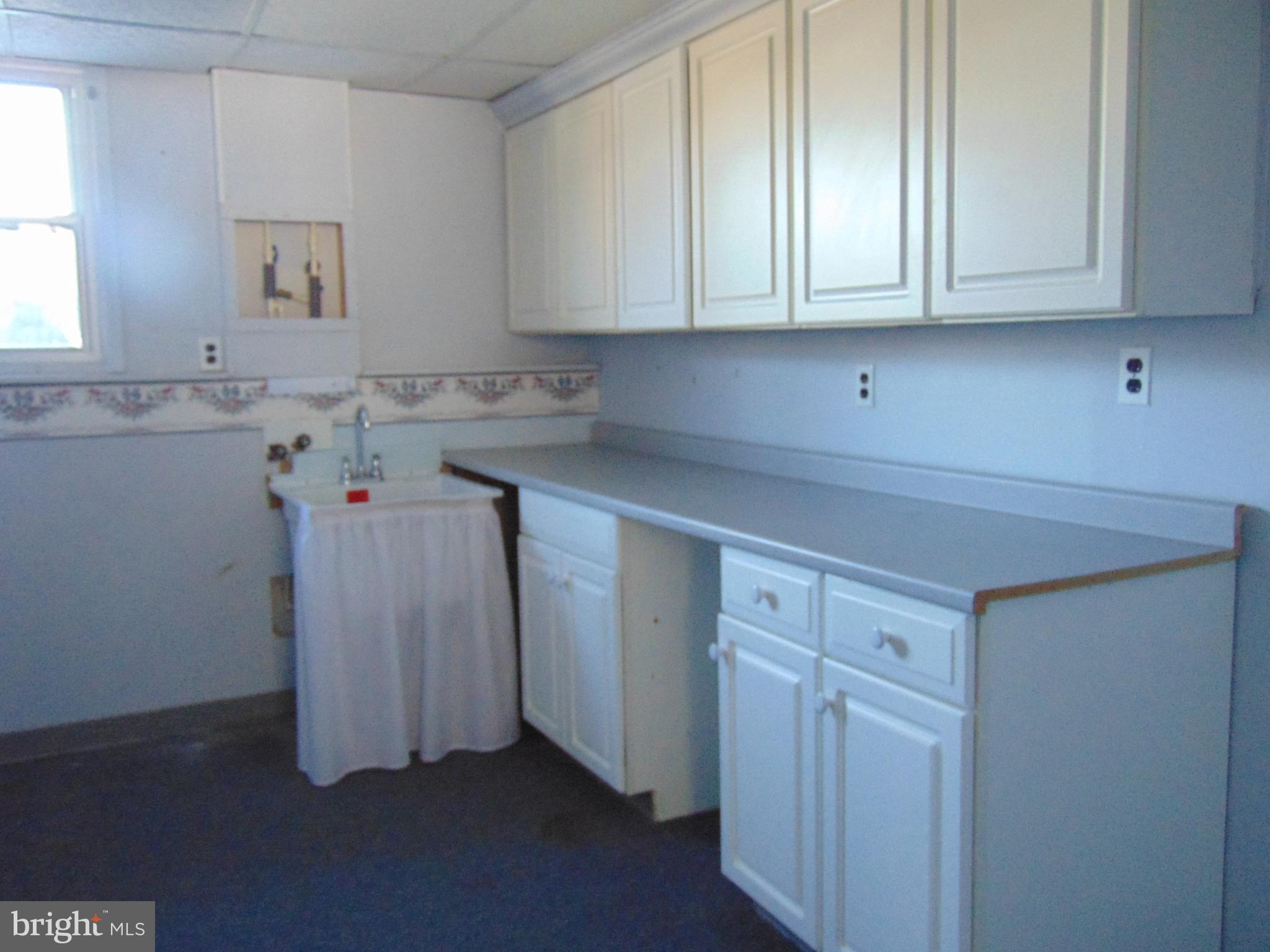 11904 Caspian Road Kingsville, MD 21087 - Photo 12 of 15 LL Laundry Room Slop Sink Abundance of Cabinets