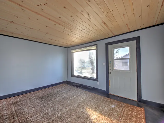 $89,900 | 826 Kingsporte Avenue, La Porte, IN 46350