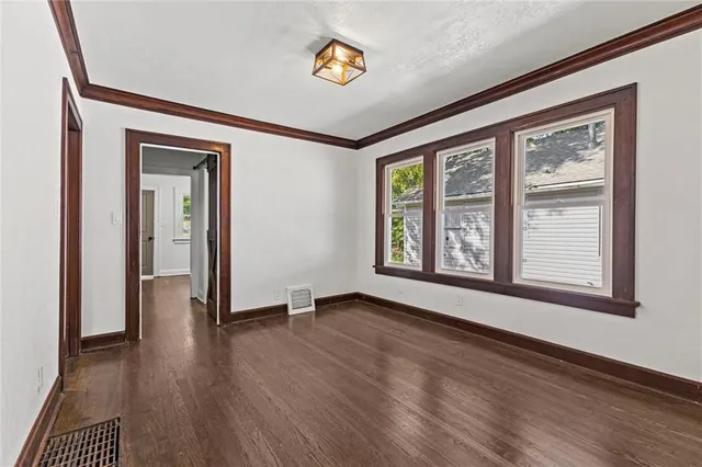 $179,000 | 1806 South Evanston Avenue, Independence, MO 64052