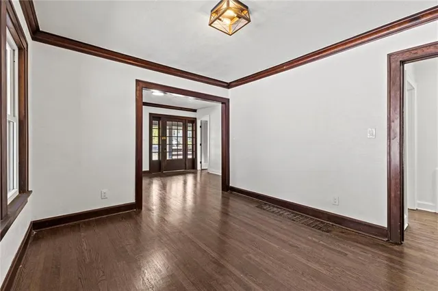 $179,000 | 1806 South Evanston Avenue, Independence, MO 64052