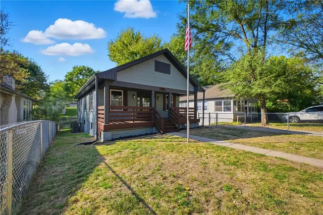 $179,000 | 1806 South Evanston Avenue, Independence, MO 64052