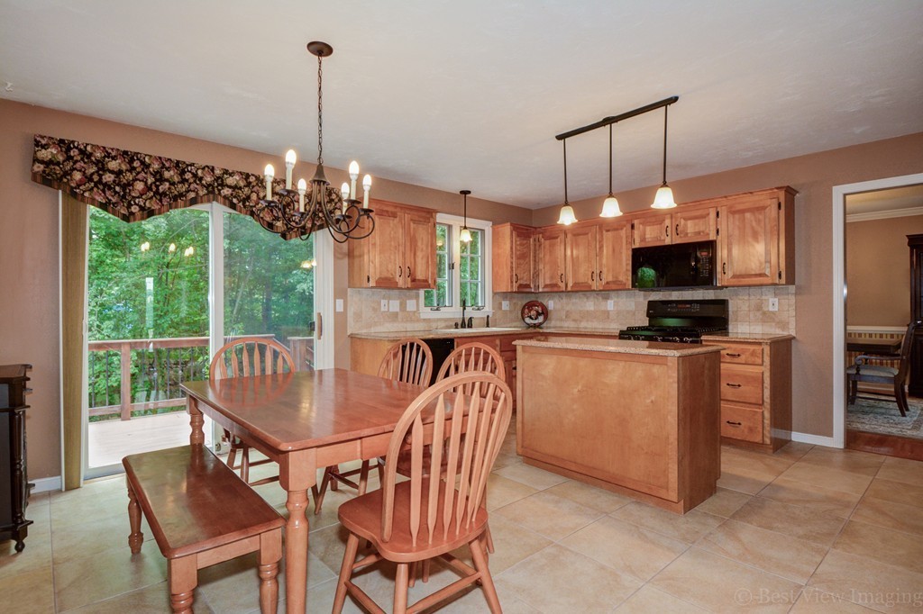 17 Joseph Road Shrewsbury, MA 01545 - Photo 3 of 25 Gallery Image 3
