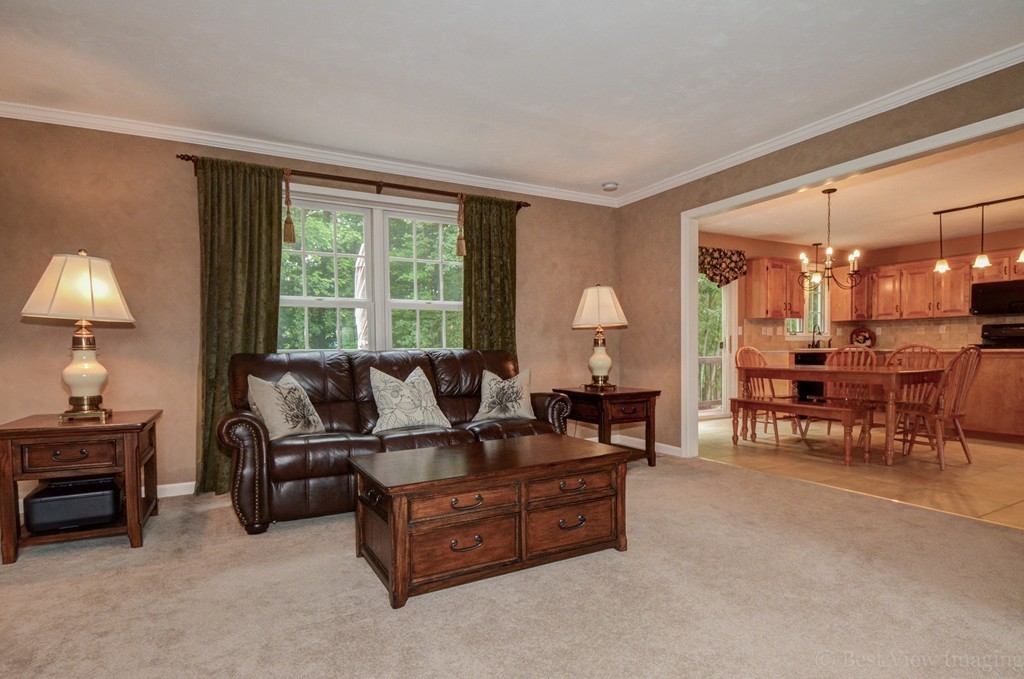 17 Joseph Road Shrewsbury, MA 01545 - Photo 5 of 25 Gallery Image 5