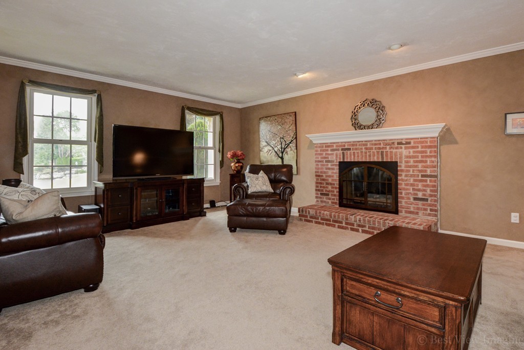 17 Joseph Road Shrewsbury, MA 01545 - Photo 6 of 25 Gallery Image 6