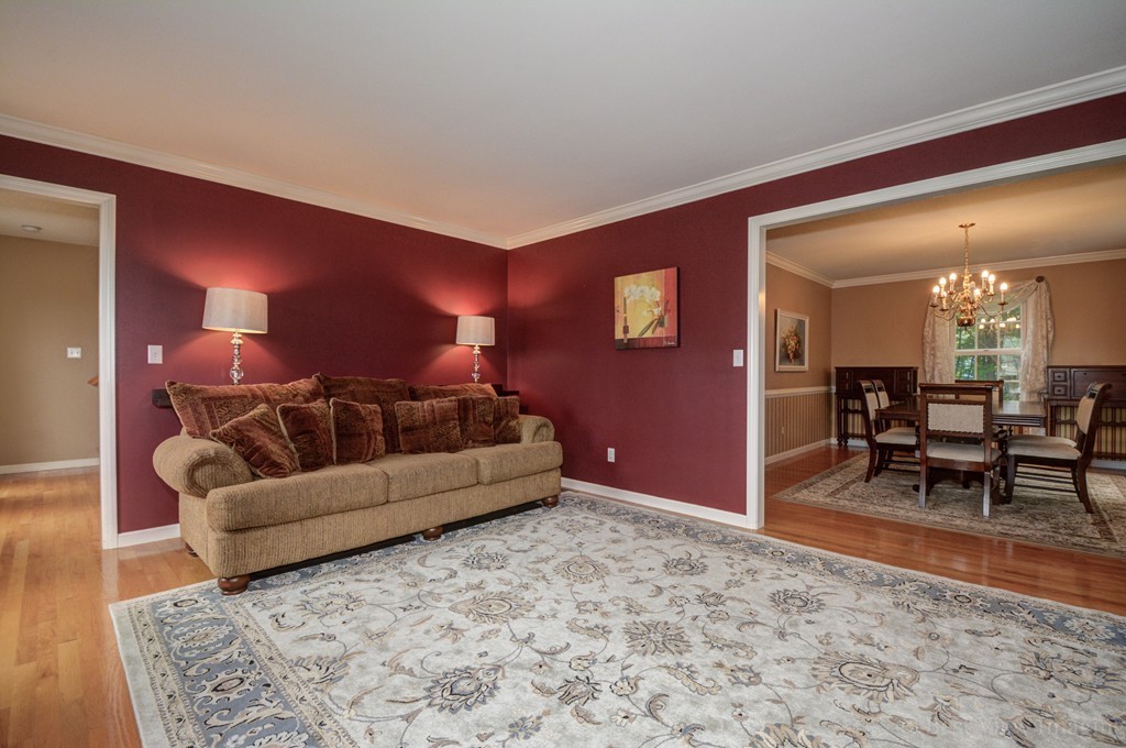 17 Joseph Road Shrewsbury, MA 01545 - Photo 9 of 25 Gallery Image 9