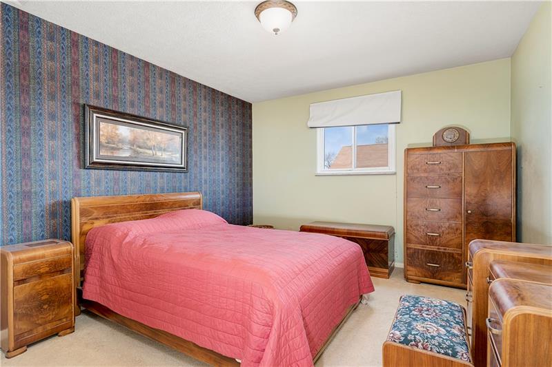 714 Greenlee Road Pittsburgh, PA 15227 - Photo 14 of 25 Gallery Image 14