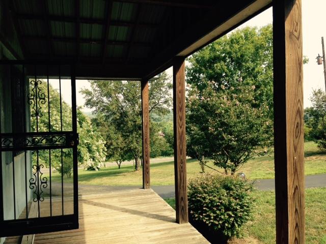 263 County Road 67 Riceville, TN 37370 - Photo 32 of 42 263 cr 67 front porch 1