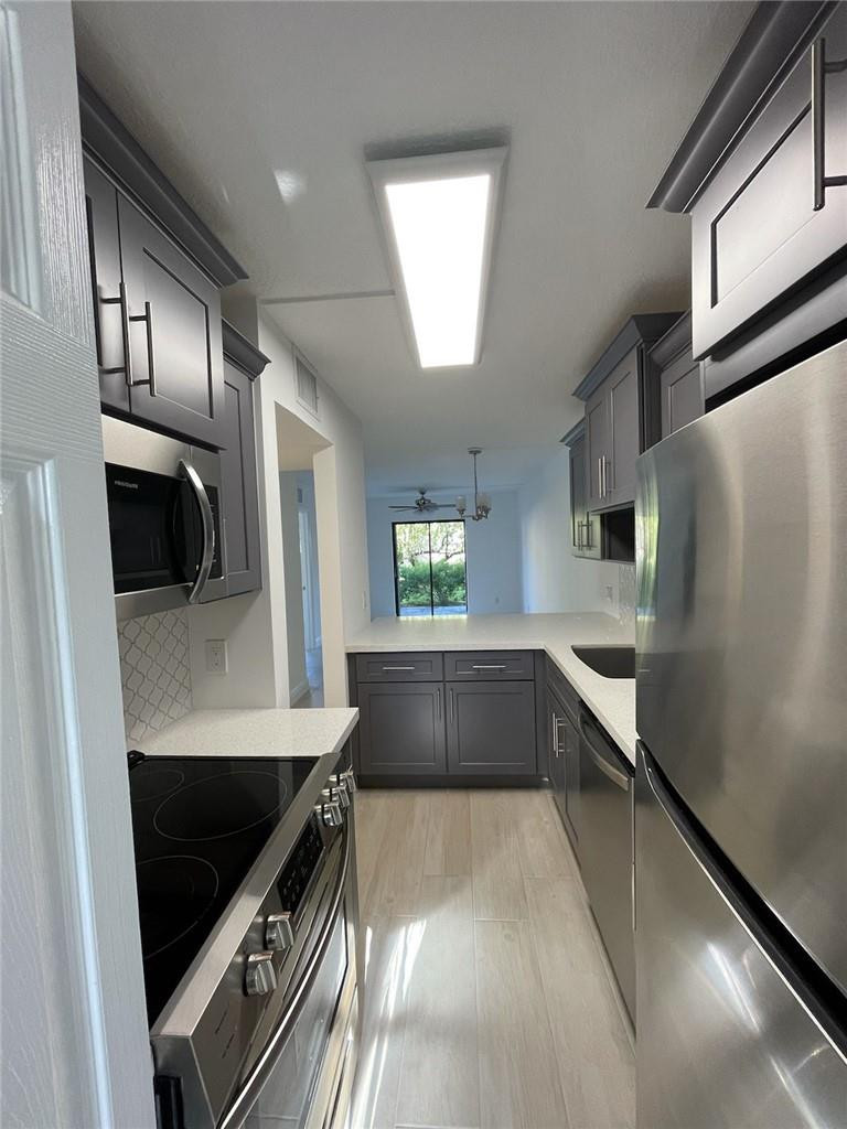 2907 Northeast 8th Terrace, Unit 101 Oakland Park, FL 33334 - Photo 3 of 18 Photo 3