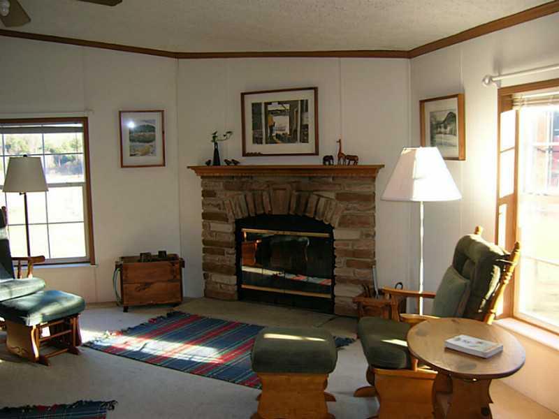 280 Lisbon Road Sabattus, ME 04280 - Photo 5 of 35 Living Room.