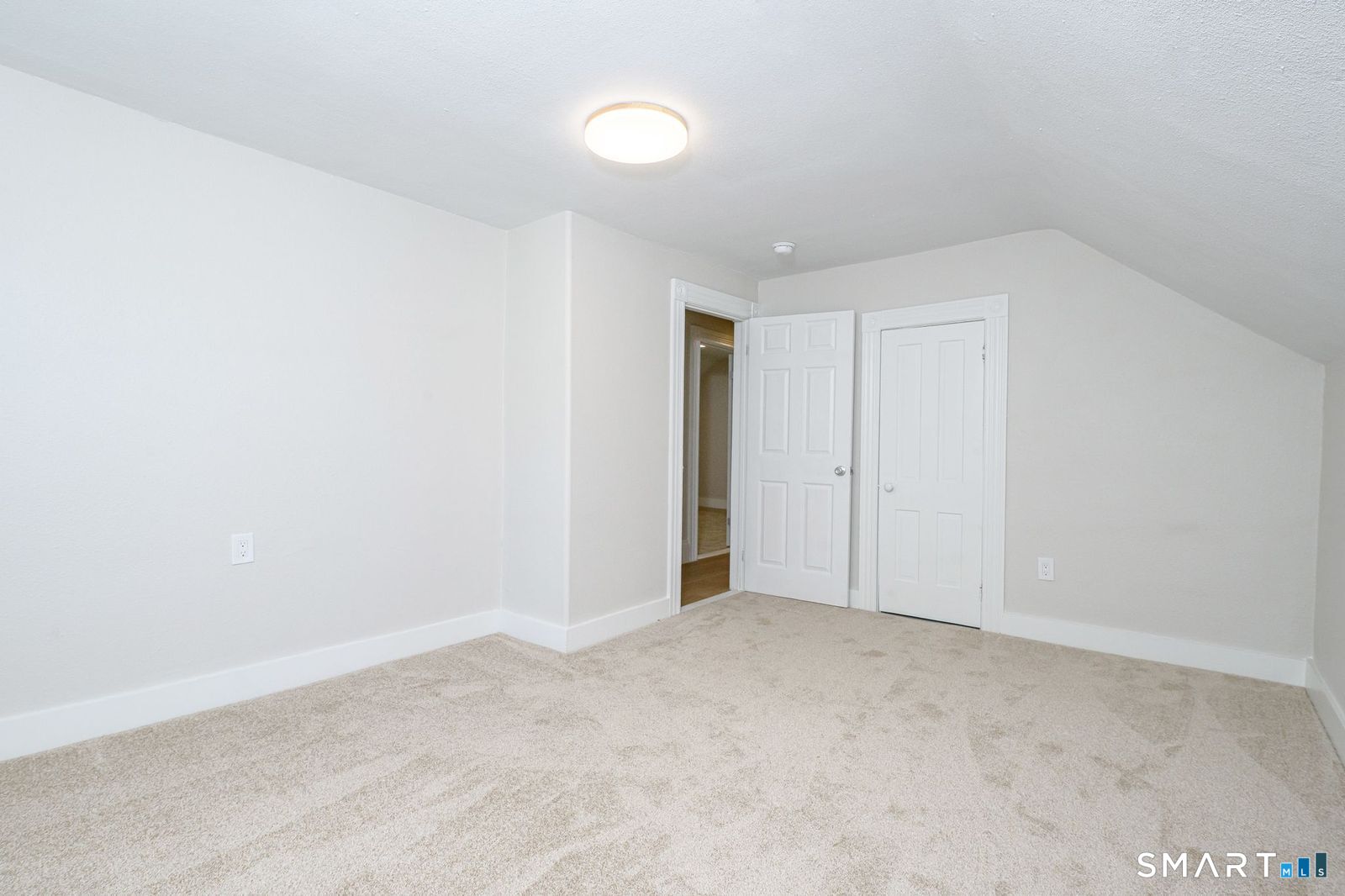 193 East Franklin Street Killingly, CT 06239 - Photo 26 of 30