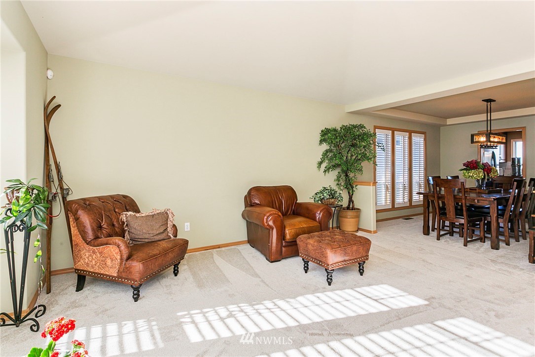 923 Edmonds Street Edmonds, WA 98020 - Photo 11 of 32