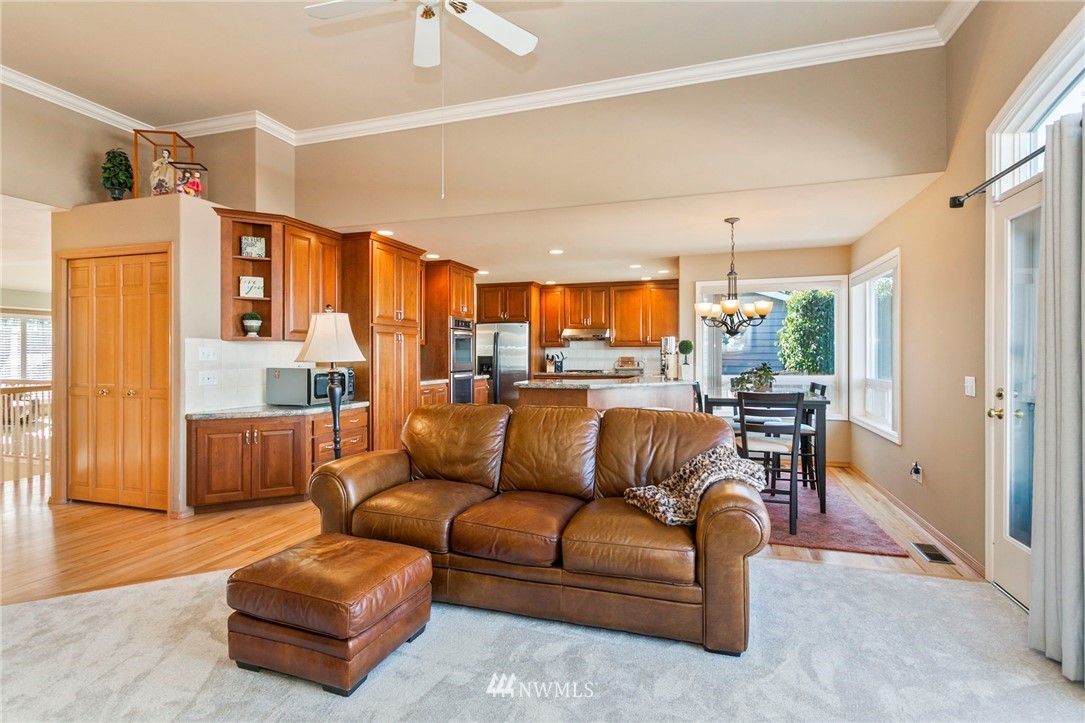 923 Edmonds Street Edmonds, WA 98020 - Photo 15 of 32