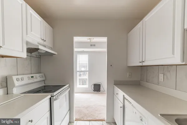 $1,700 | 7587 Margate Court, Unit 203, Manassas, VA 20109