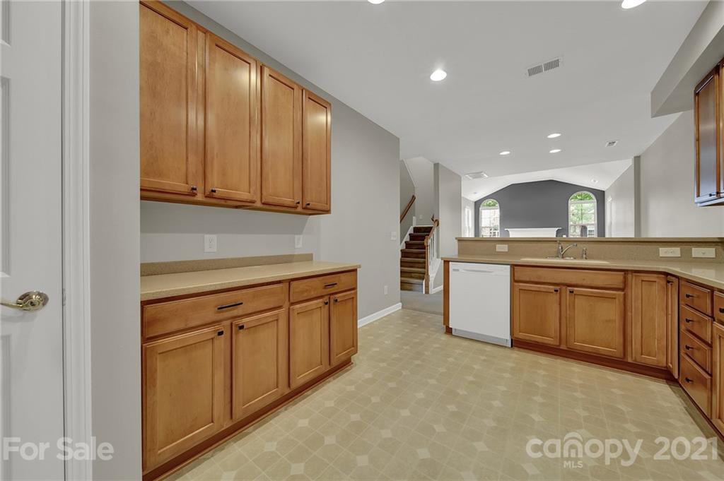 805 Ledgestone Court Tega Cay, SC 29708 - Photo 13 of 44 Gallery Image 13