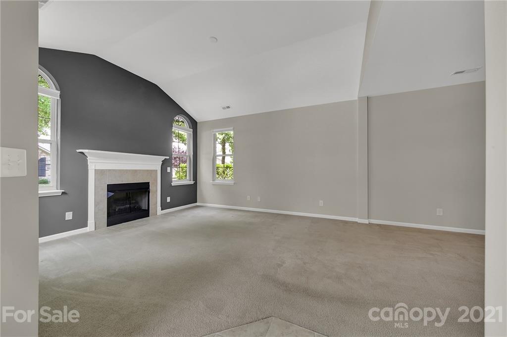 805 Ledgestone Court Tega Cay, SC 29708 - Photo 3 of 44 Gallery Image 3