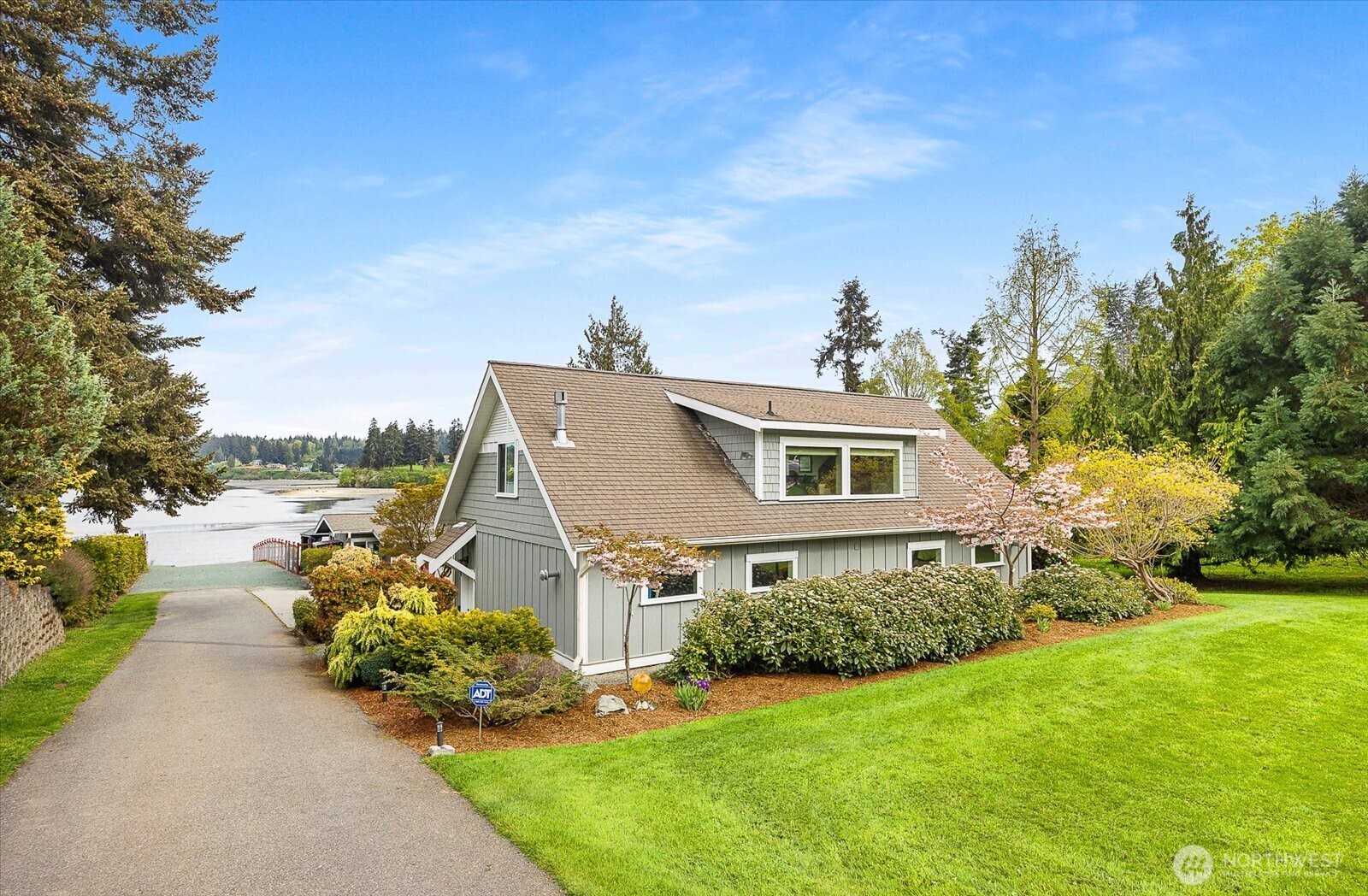 5333 Bercot Road Freeland, WA 98249 - Photo 3 of 40