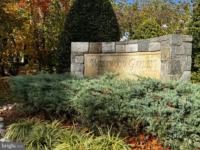 $350,000 | 10851-10859 Amherst Avenue, Unit 202, Silver Spring, MD 20902