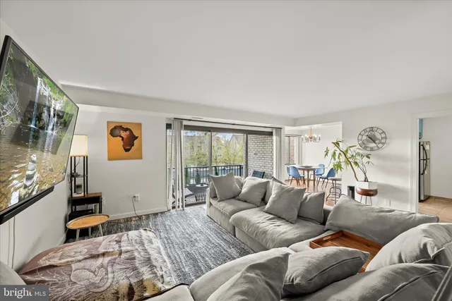 $350,000 | 10851-10859 Amherst Avenue, Unit 202, Silver Spring, MD 20902