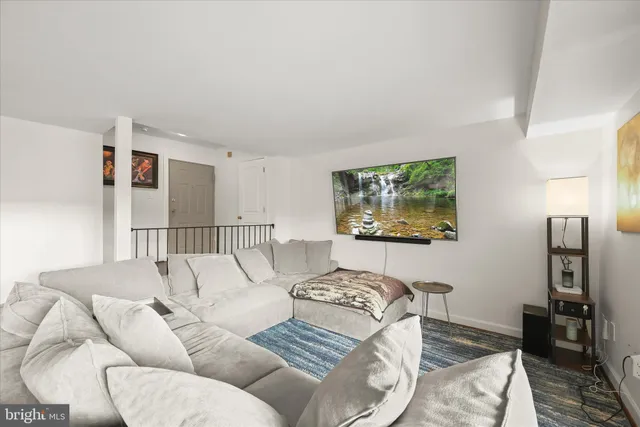 $350,000 | 10851-10859 Amherst Avenue, Unit 202, Silver Spring, MD 20902