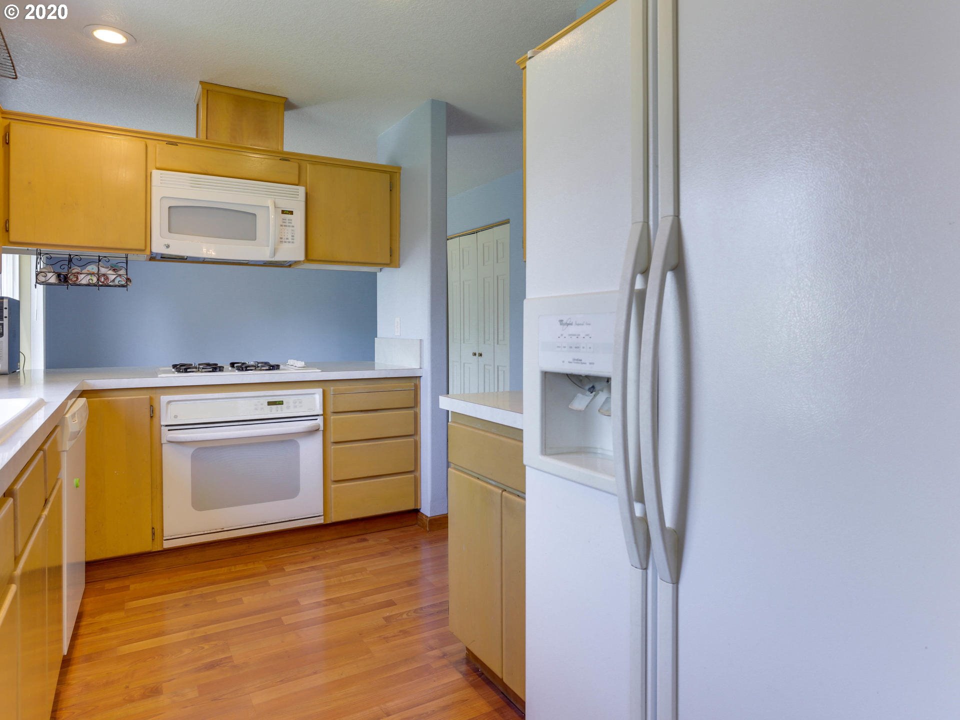 9211 Northeast Levee Road Portland, OR 97211 - Photo 13 of 31 Kitchen