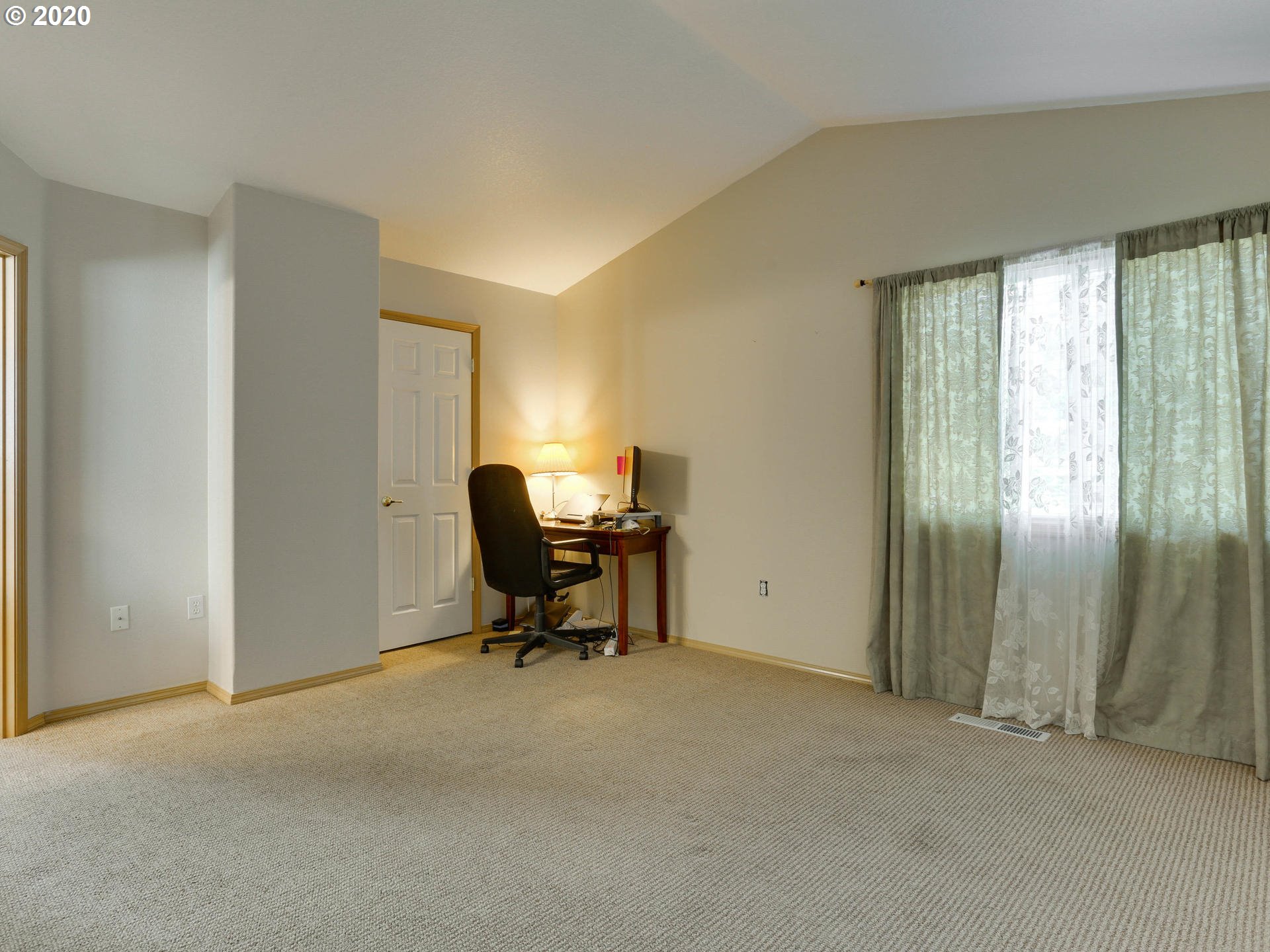9211 Northeast Levee Road Portland, OR 97211 - Photo 20 of 31 Bedroom, Primary
